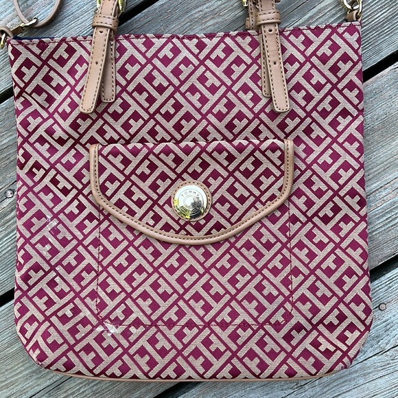 Tommy Hilfiger attractive cloth bag - Picture 2 of 9